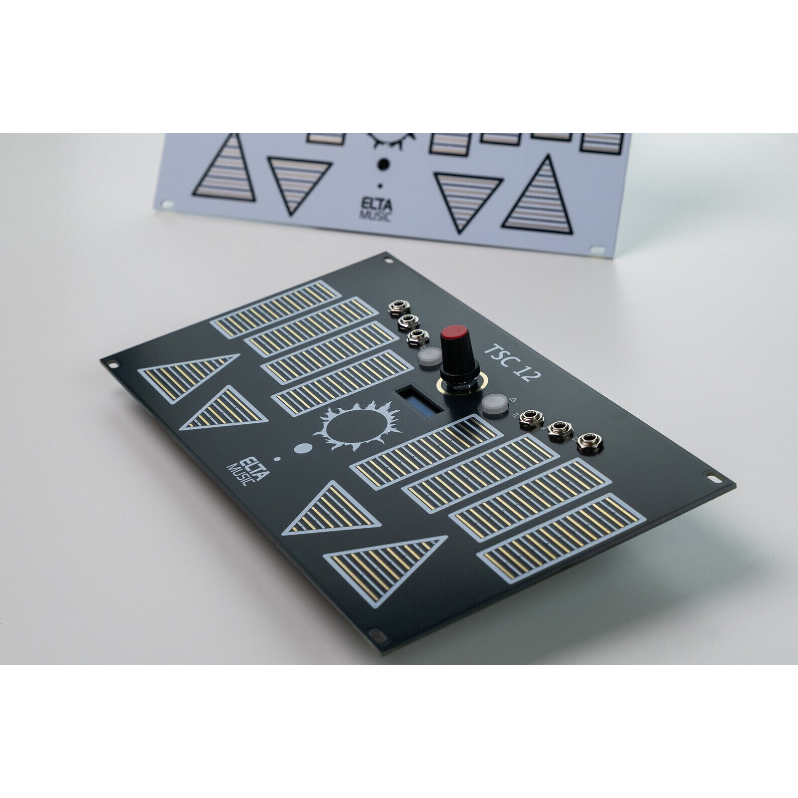 ELTA Music TSC 12 eurorack module Black Различное Музыкальное Оборудование