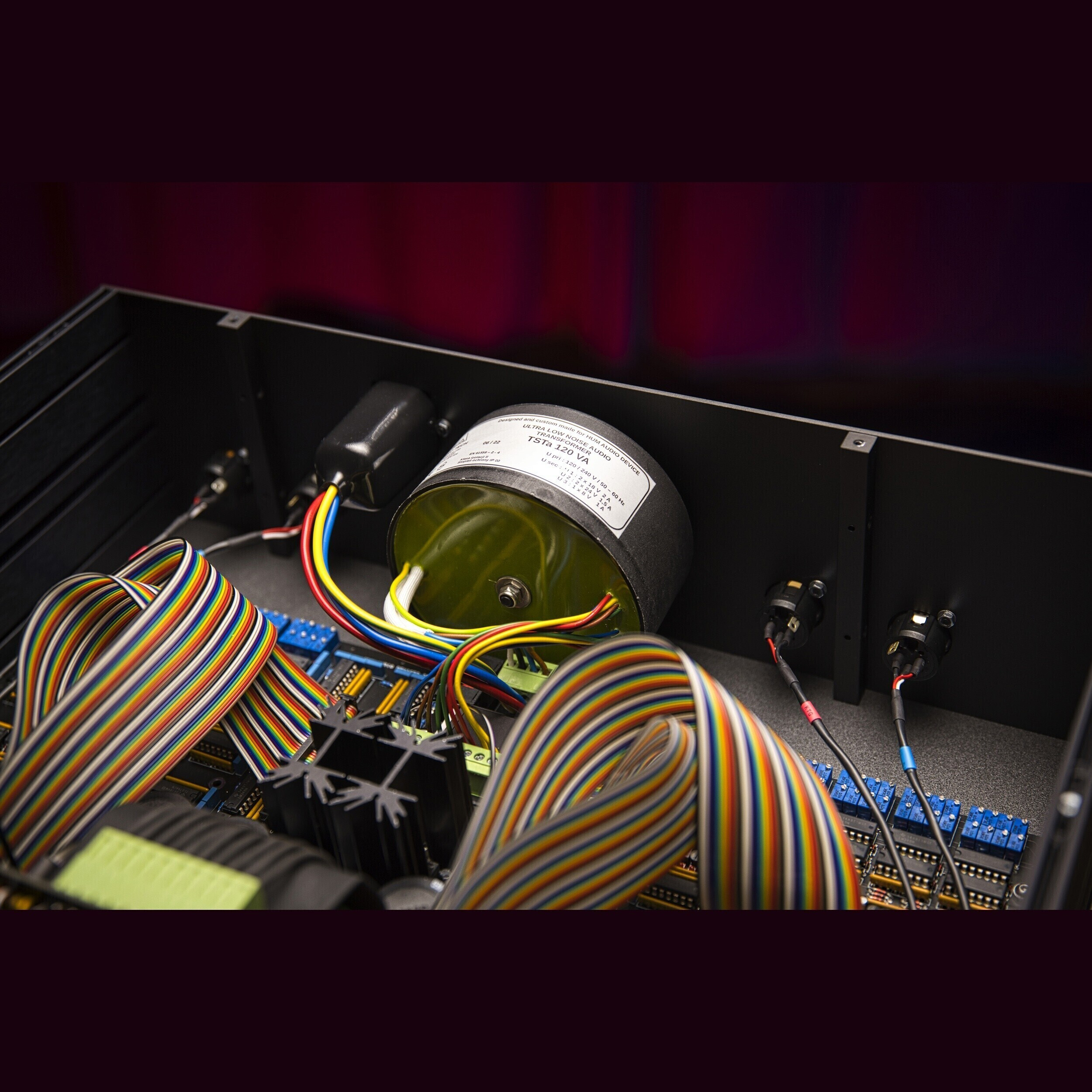 HUM Audio LAAL - Look Ahead Analog Limiter Различное Музыкальное Оборудование