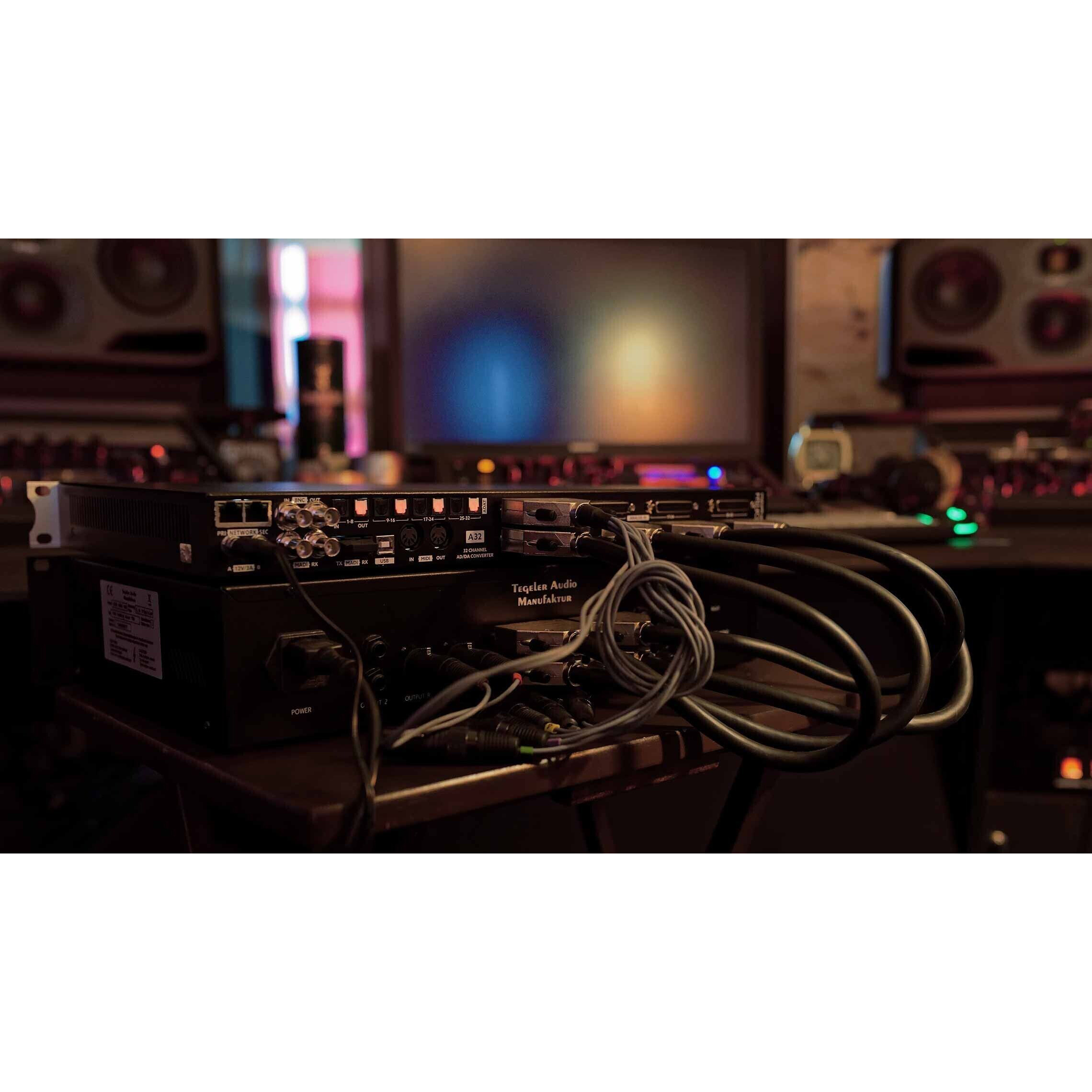 Tegeler Audio Manufaktur Tube Summing Mixer Tegeler Audio Manufaktur Tube Summing Mixer Различное Музыкальное Оборудование