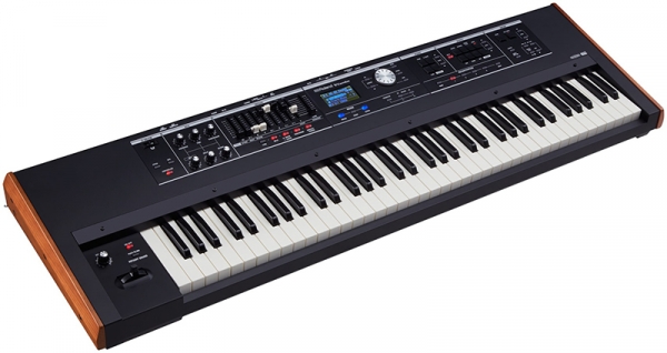Roland V-Combo VR-730 и VR-09-B – универсальные сценические клавишные инструменты