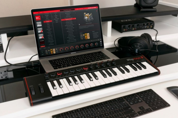 IK Multimedia iRig Keys 2 – универсальная USB/ MIDI-клавиатура