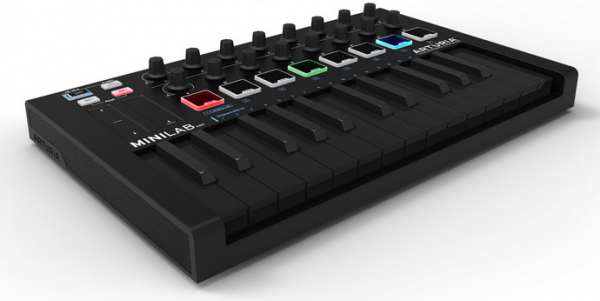 Arturia MiniLab MkII Deep Black – ограниченное издание MIDI-клавиатуры MiniLab MkII